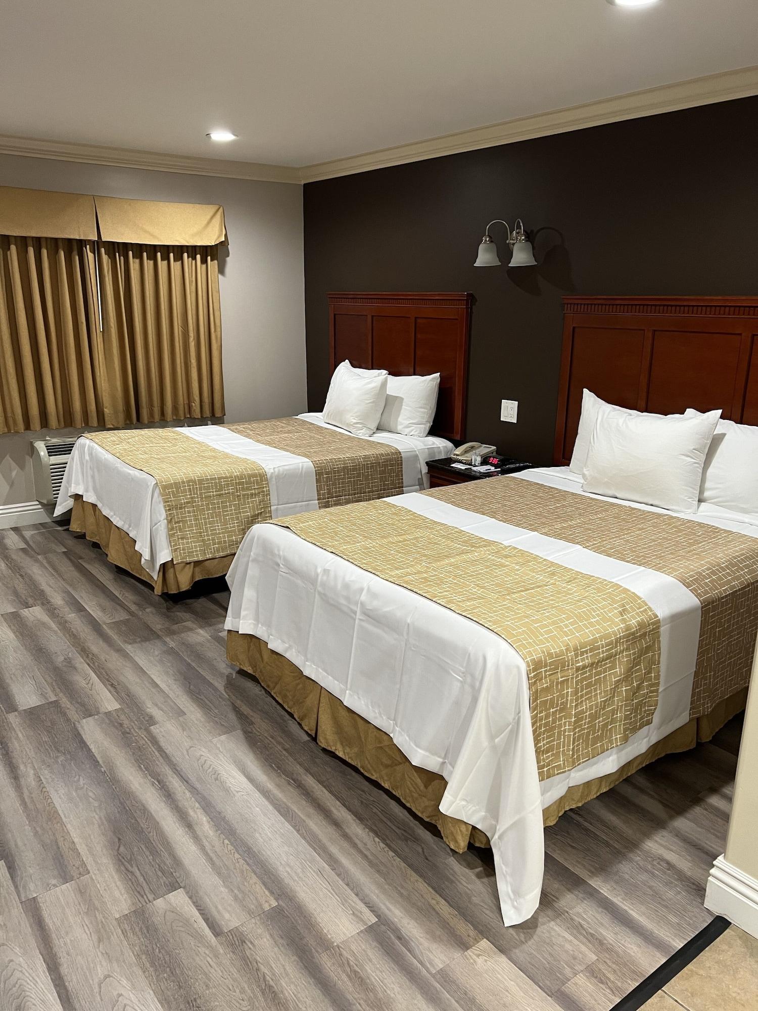 Travelodge By Wyndham Brea Ngoại thất bức ảnh